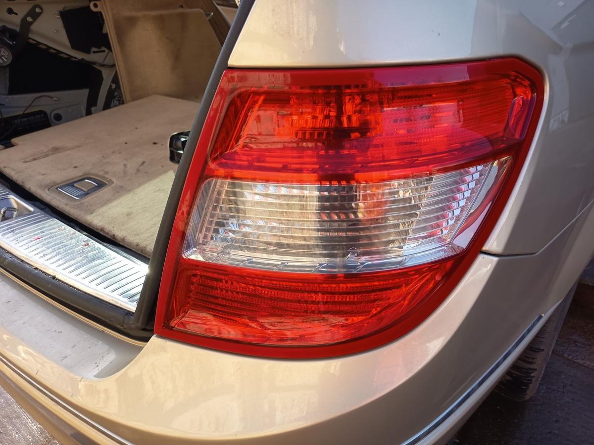 Mercedes S204 T-Modell original R&uuml;ckleuchte rechts Heck Schluss Licht Bj 2009
