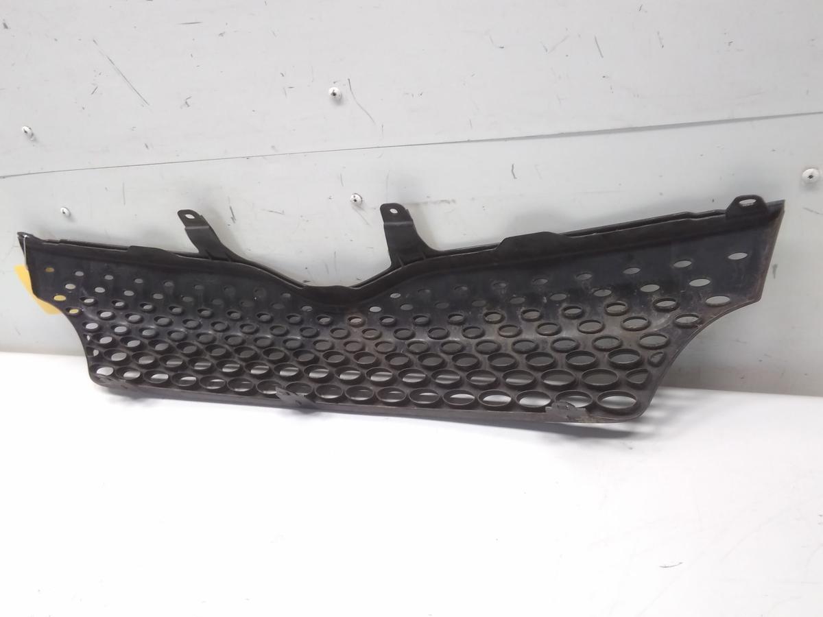 Toyota Yaris Verso original K&uuml;hlergrill grau BJ2000
