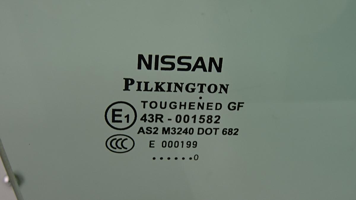 Nissan Qashqai J10 Türscheibe vorn rechts in grüncolor Bj2013