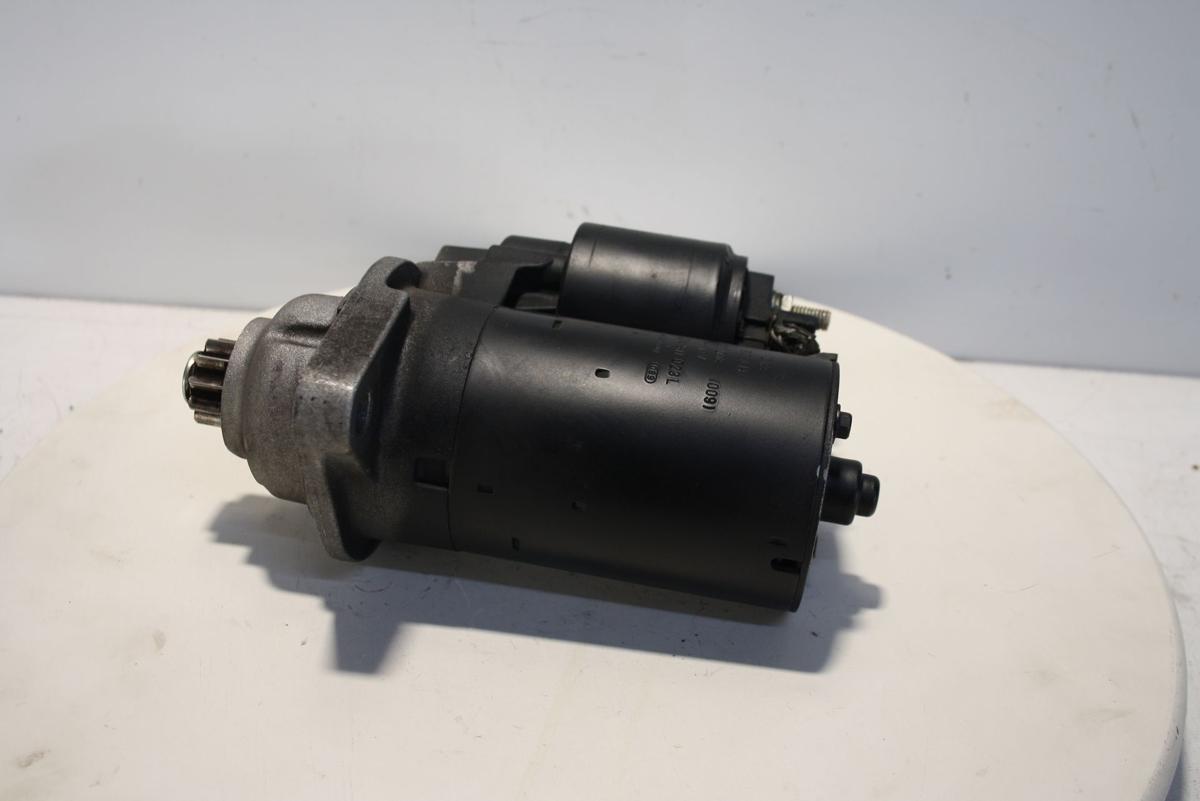 VW New Beetle orig Anlasser Starter 02A911023LX 1.6l 75kW Benzin AYD 5 Gang Bj01