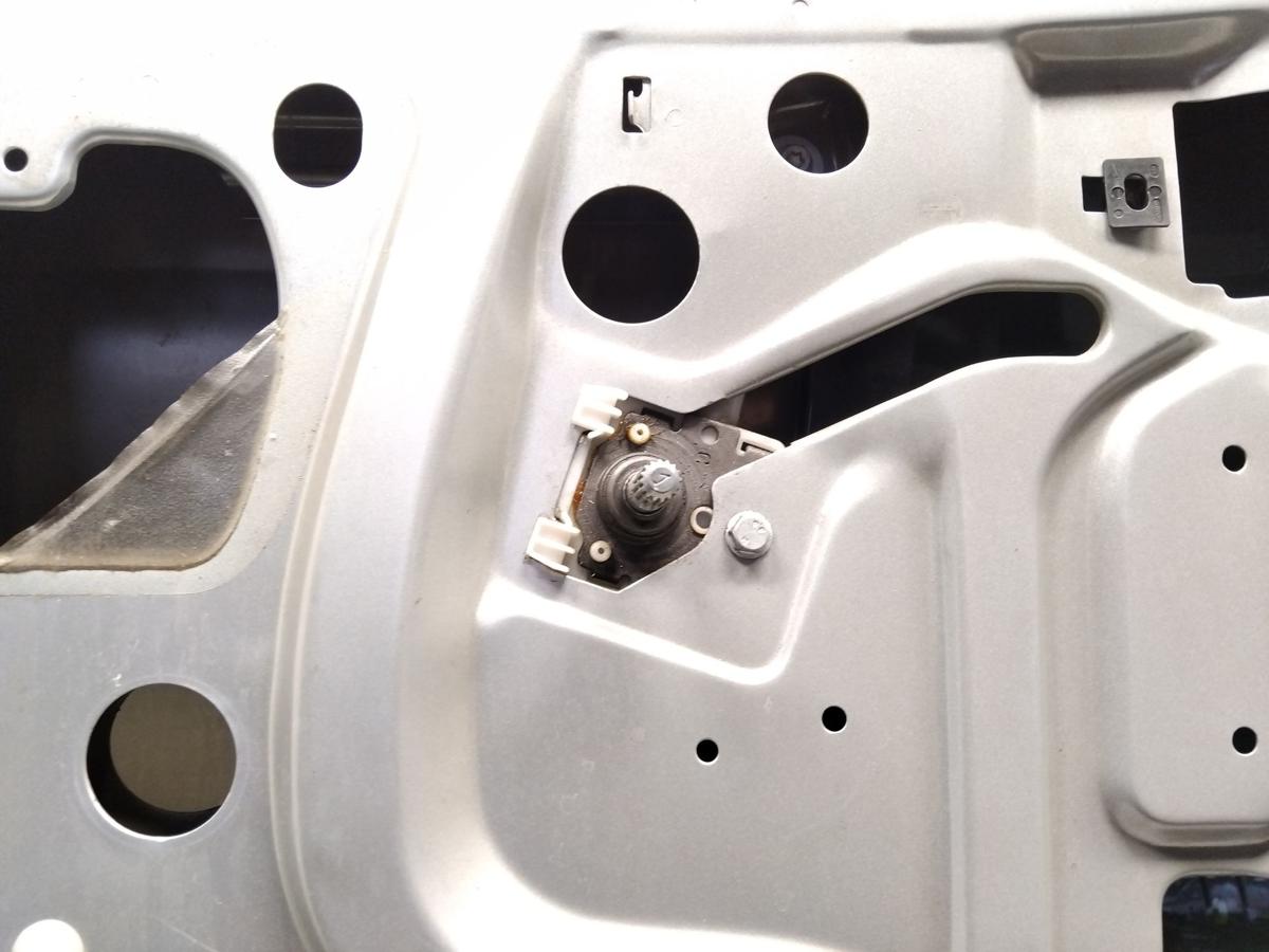 Renault Master 2 original T&uuml;r vorn rechts wei&szlig; BJ2004