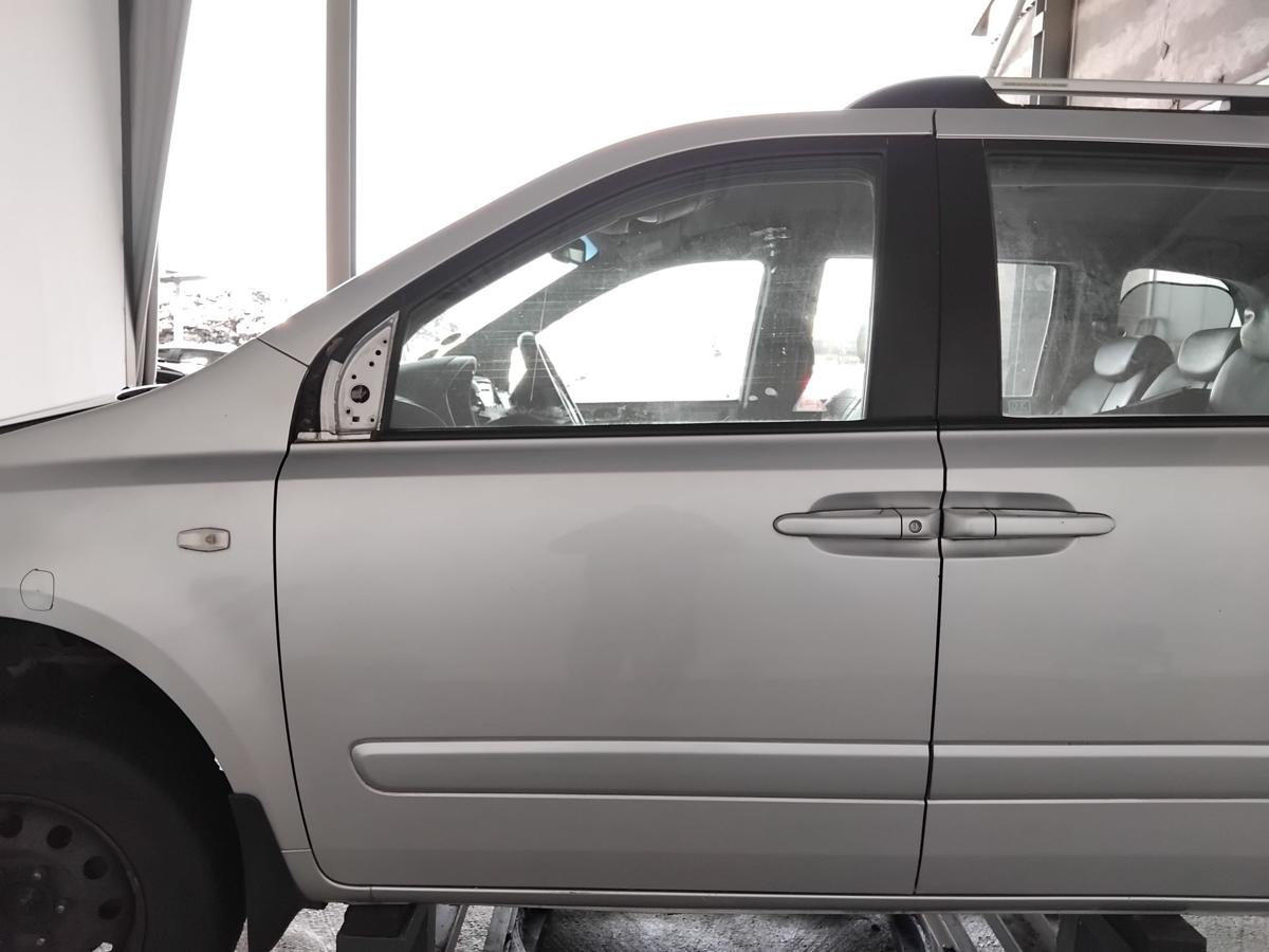 Kia Carnival III MB Tür vorn links Fahrertür 6C Diamantsilber Metallic BJ2007