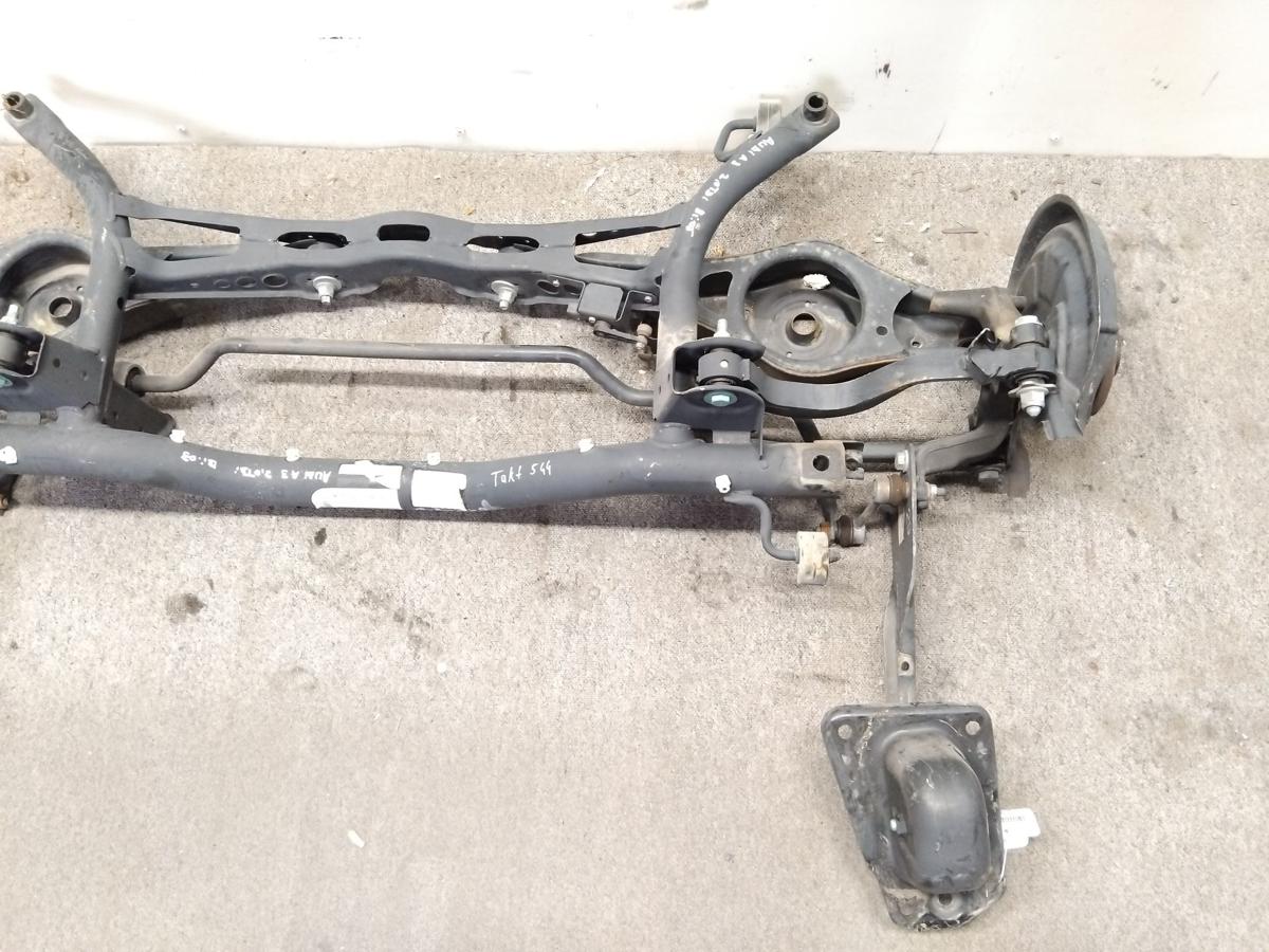 Audi A3 8P original Hinterachse komplett rostfrei Bj.2003