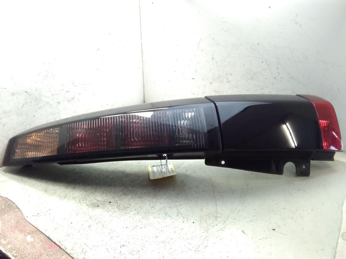 Opel Meriva A orig R&uuml;ckleuchte Heckleuchte rechts mit Blende Facelift BJ2006