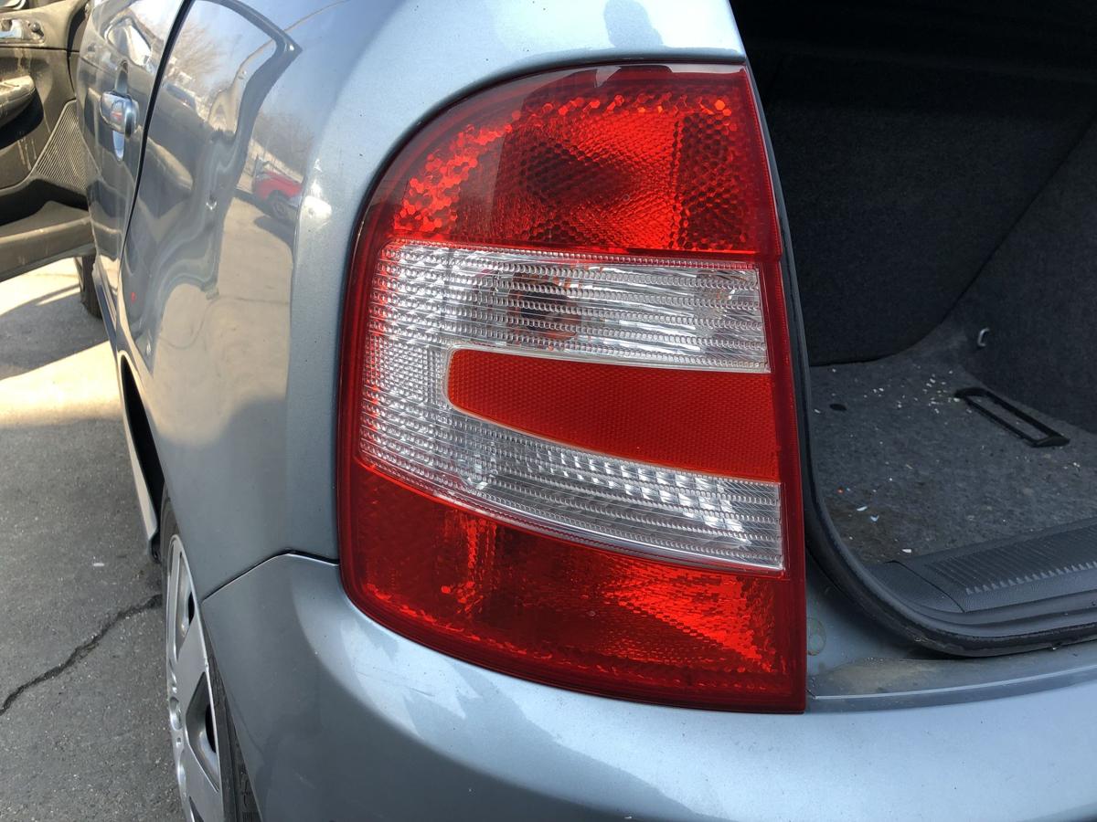 Skoda Fabia 6Y R&uuml;ckleuchte links R&uuml;cklicht Heckleuchte 5 t&uuml;rer Facelift ab04