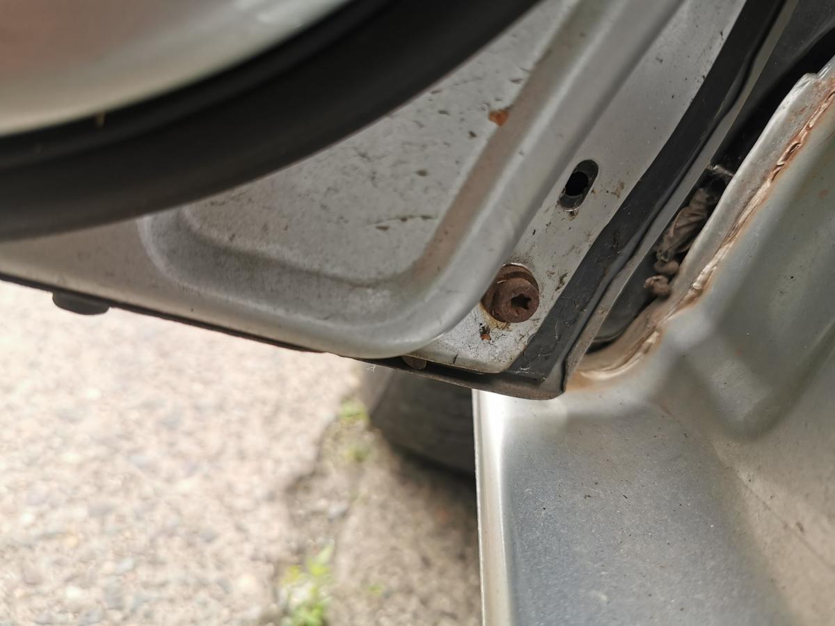 VW Golf V 1K Variant Fahrertür Tür Autotür vorn links LA7W Reflexsil TEXT BILDER