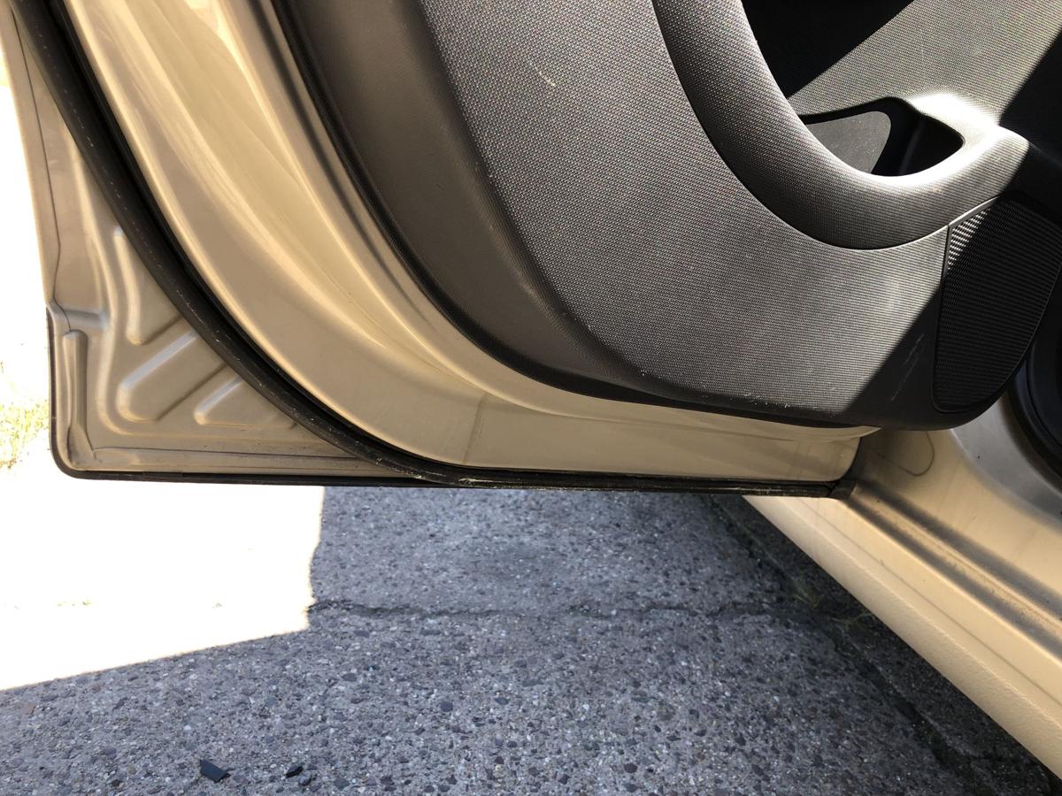 Citroen C4 Typ L T&uuml;r hinten links Fondt&uuml;r im Rohbau KCW Sable de Langrune