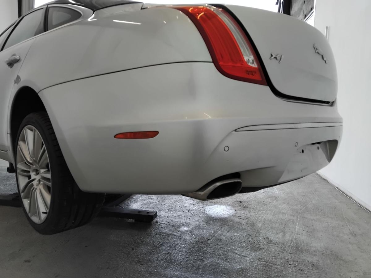 Jaguar XJ X351 original Stoßfänger Stoßstange hinten PDC Kamera BJ2011 rhodiumsilber