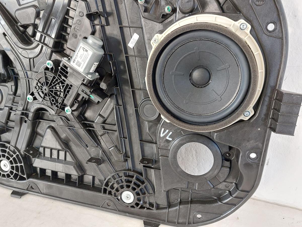 Hyundai i30 PD Mild Hybrid Fensterheber vorn links auf Grundplatte Fahrerseite