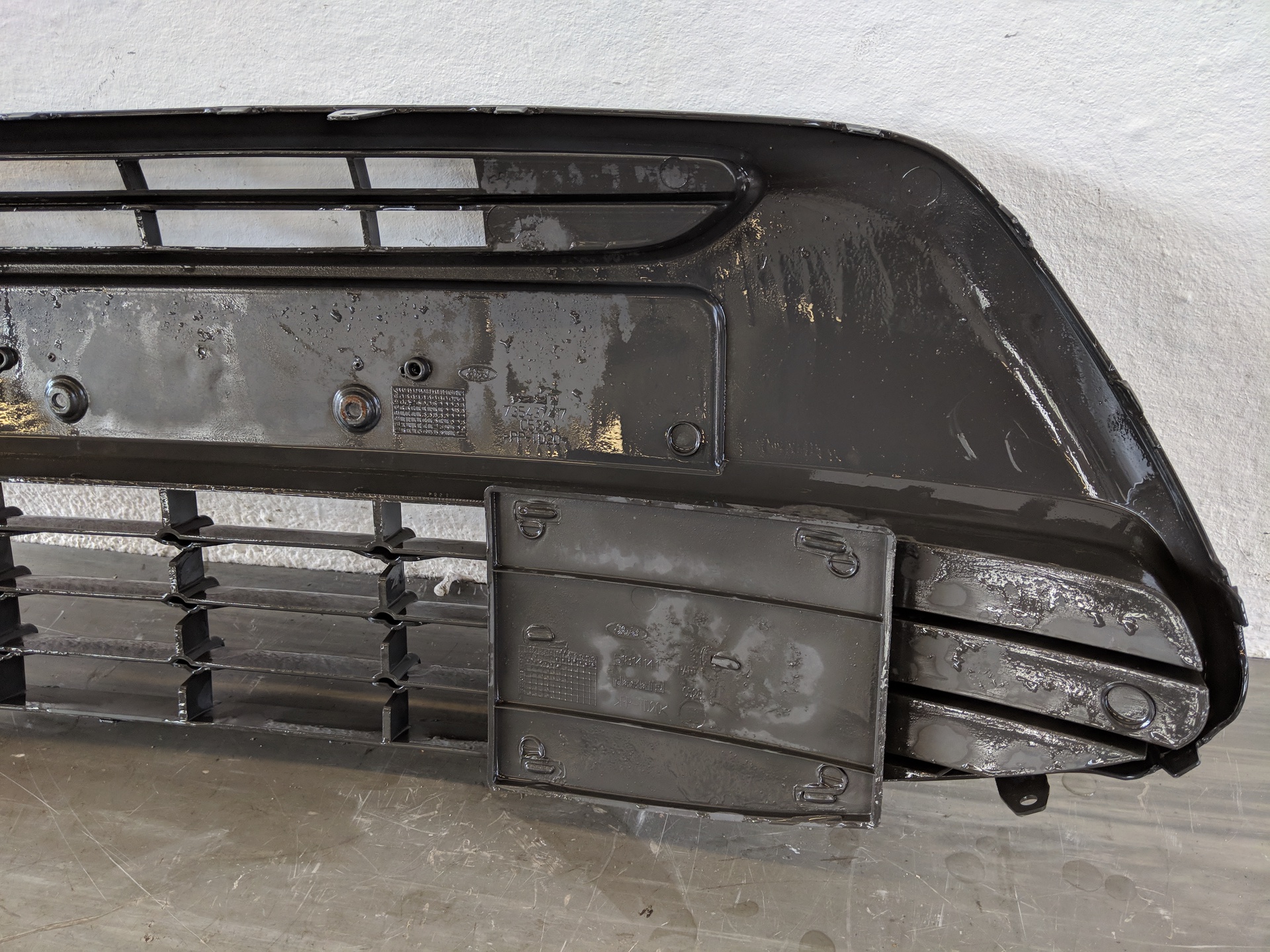 Ford KA RU8 Bj.09 Frontgrill Grill Kühlergrill 735437417