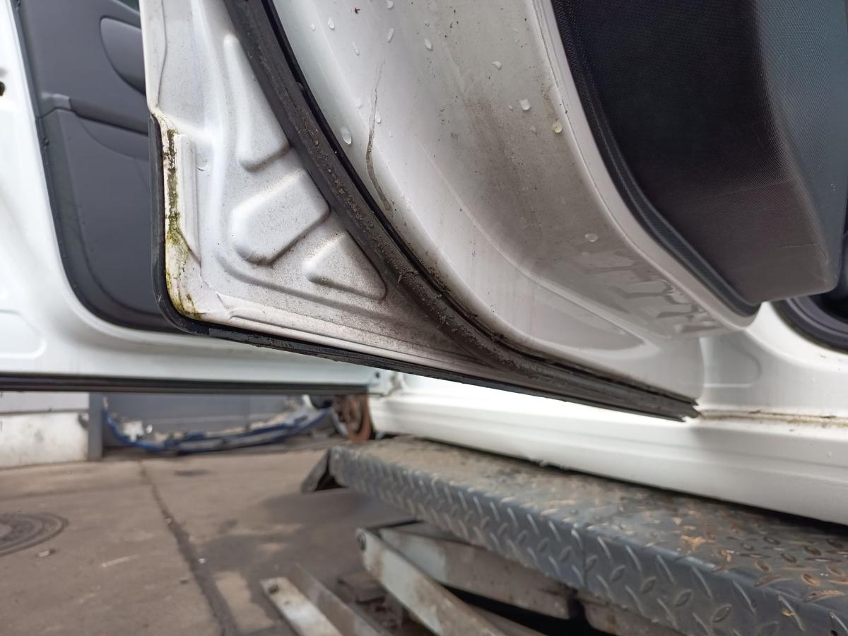 Citroen C4 original Tür hinten links Fond 5trg EWP Schneeweiß Bj 2008