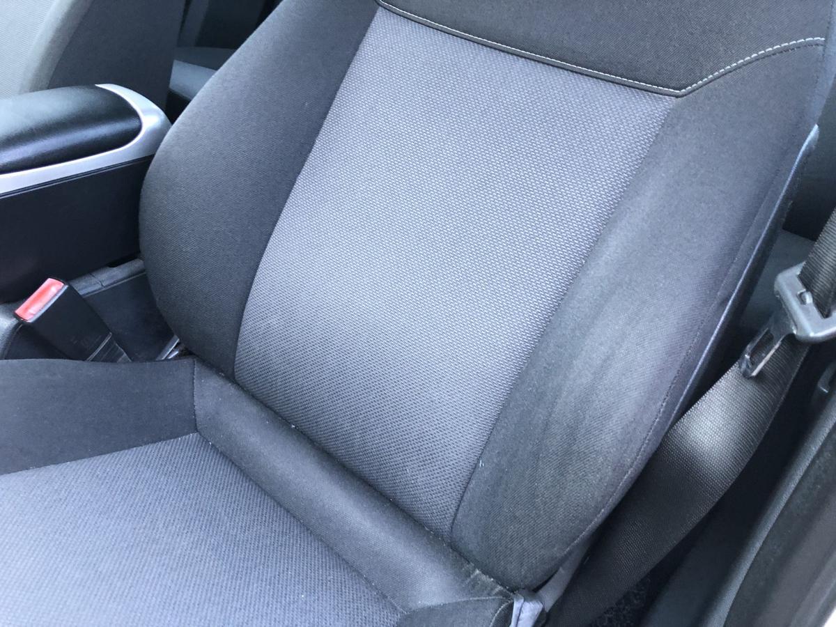 Opel Astra H Caravan Sitz vorn links Fahrersitz Stoff ohne Heizung