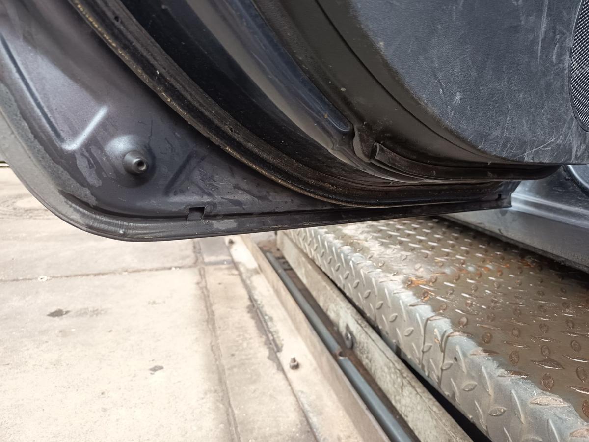 Kia cee&acute;d_sw ED original T&uuml;r hinten links Fond Rohbau 5K Piston Gray Bj 2010