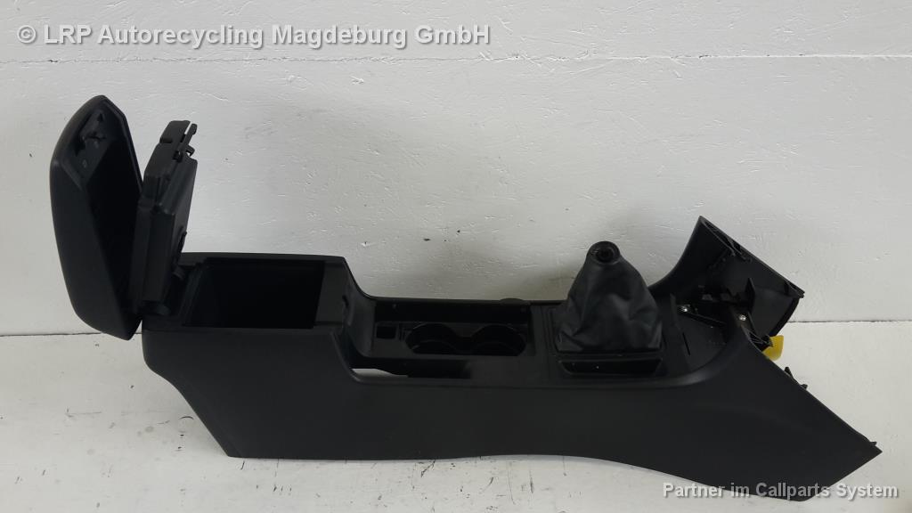 Mazda 3 BK ab06 Mittelarmlehne Tunnelverkleidung vorn