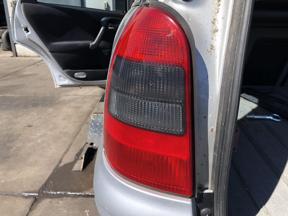 Opel Vectra B Caravan original Rückleuchte links Heck/Schluss/Licht Bj 2001