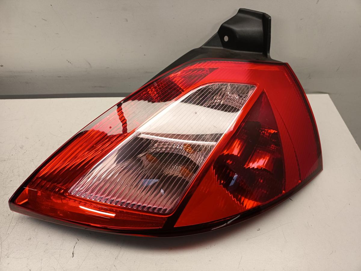 Renault Megane II 2 5trg Limo orig R&uuml;ckleuchte Heckleuchte rechts Bj 04