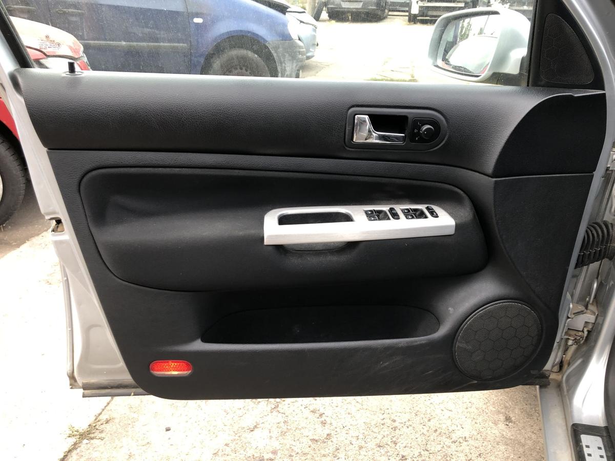 VW Bora 1J T&uuml;rverkleidung vorn links Innenverkleidung T&uuml;r T&uuml;rpappe auch Golf 4