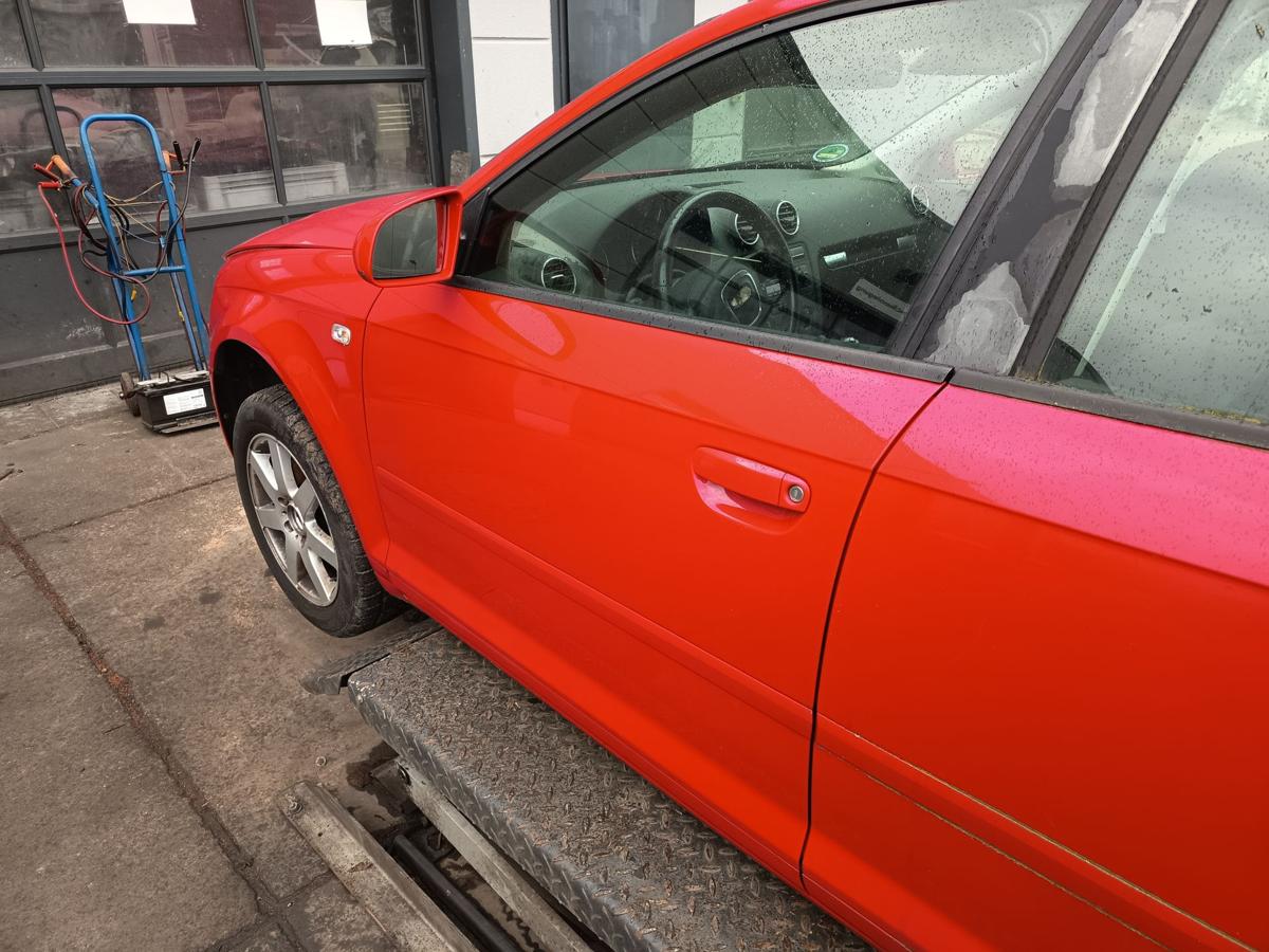 Audi A3 8PA original T&uuml;r vorn links Fahrer Y3J Brillantrot Bj 2005