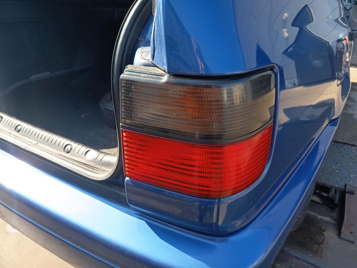 VW Vento 1HX original R&uuml;ckleuchte rechts Heck Schluss Licht Bj 1996