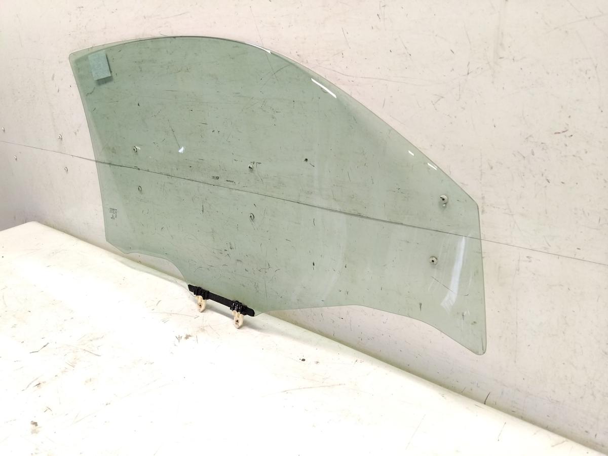 Nissan Micra K12 original T&uuml;rscheibe vorn rechts gr&uuml;ncolor 3t&uuml;rig BJ2003