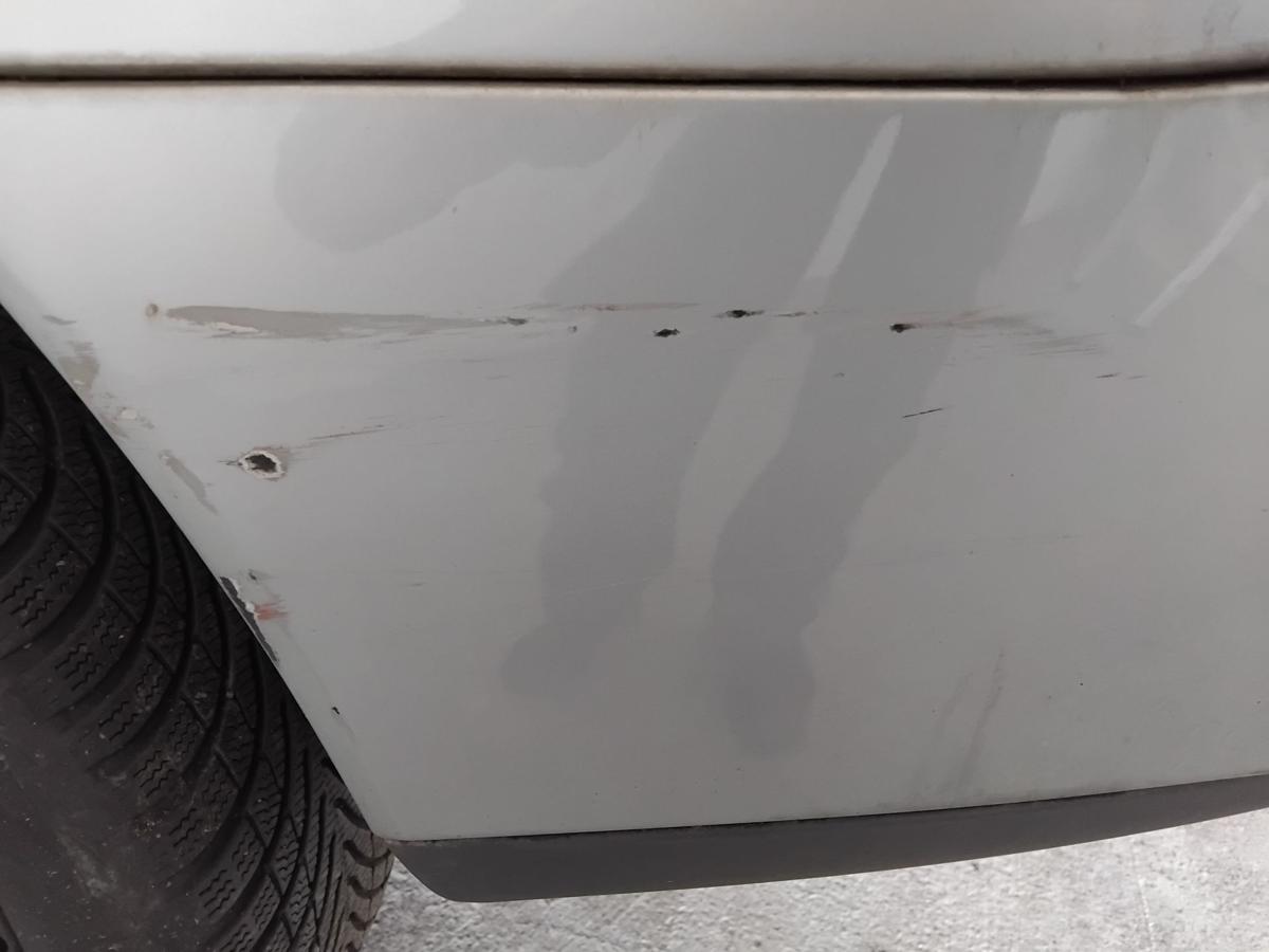 Volvo V50 II Kombi orig Sto&szlig;stange Stossf&auml;nger hinten 477 Electric Silber BJ2007