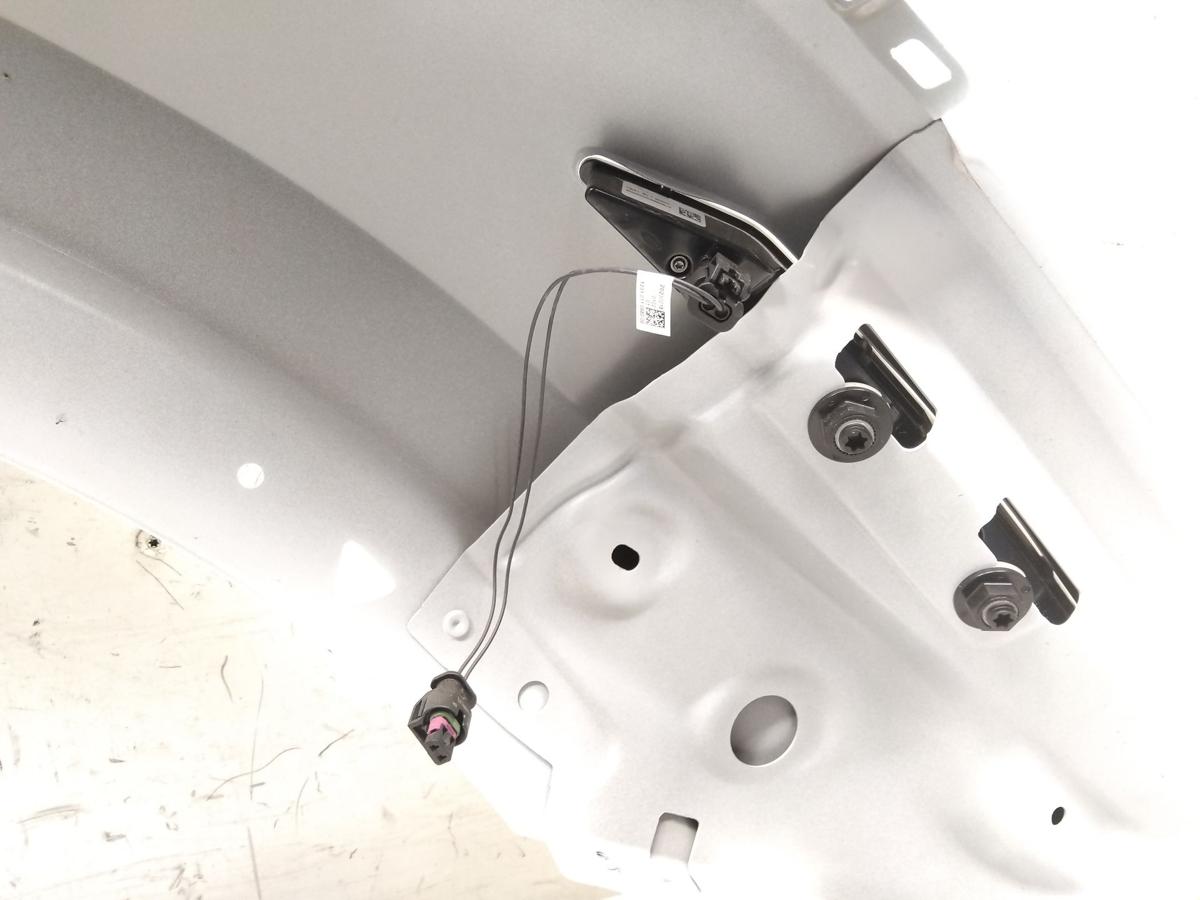 Polestar 3 original Kotfl&uuml;gel vorn links weissmetallic Bj.2024