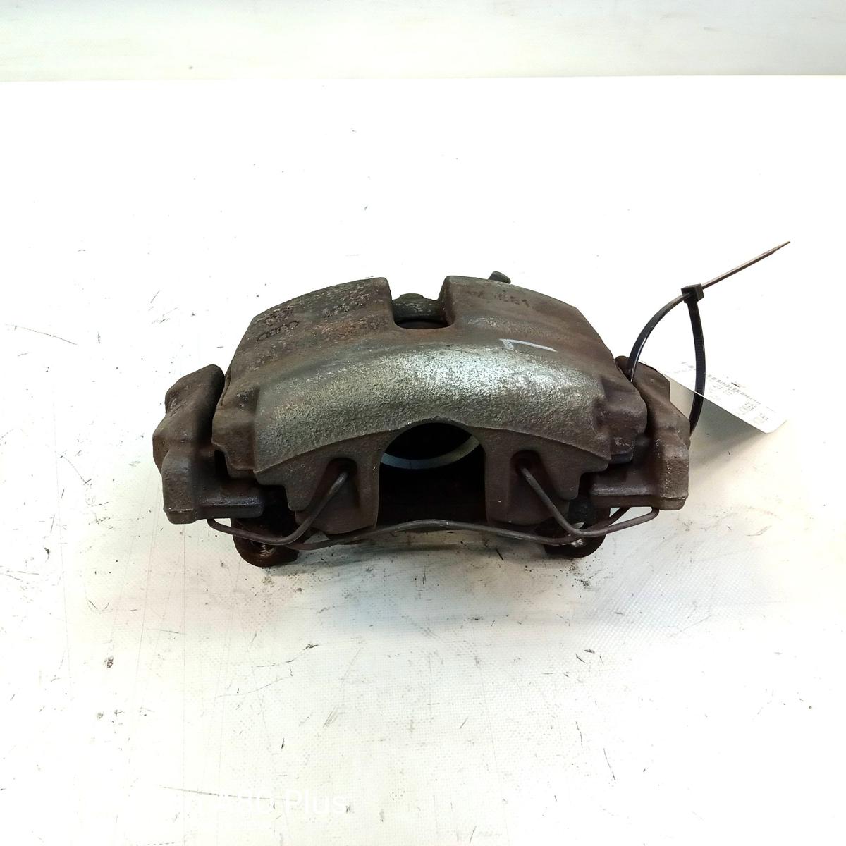Audi A3 8P Quattro original Bremssattel Vorderachse links 312x25mm Bj.2010