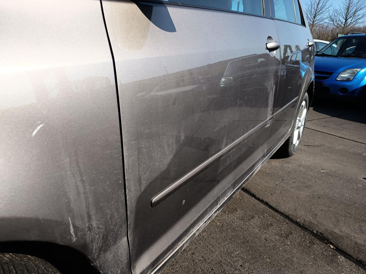 Golf Plus II original T&uuml;r vorn links Fahrer A8X Kaschmirbraun Bj 2009