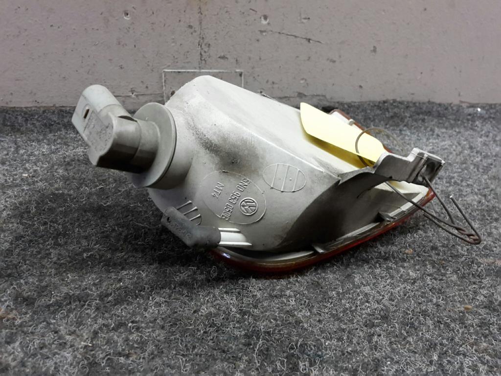 VW Polo 6N BJ 1998 Blinker vorn rechts Blinkleuchte 94-98 Hella