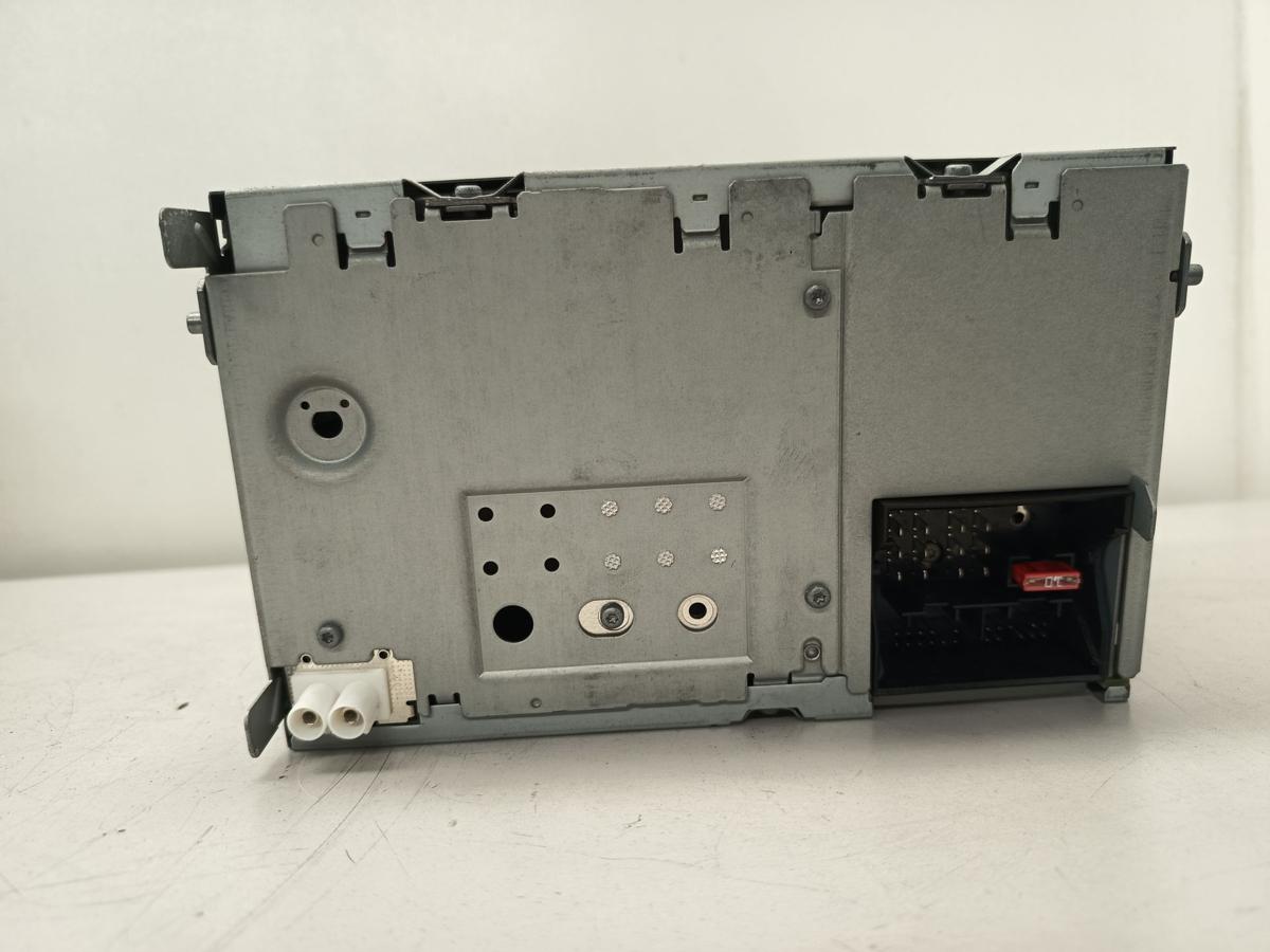 VW Golf VI 5K Bj 2009 original Blaupunkt Radio Autoradio Navi MP3 3C8035195