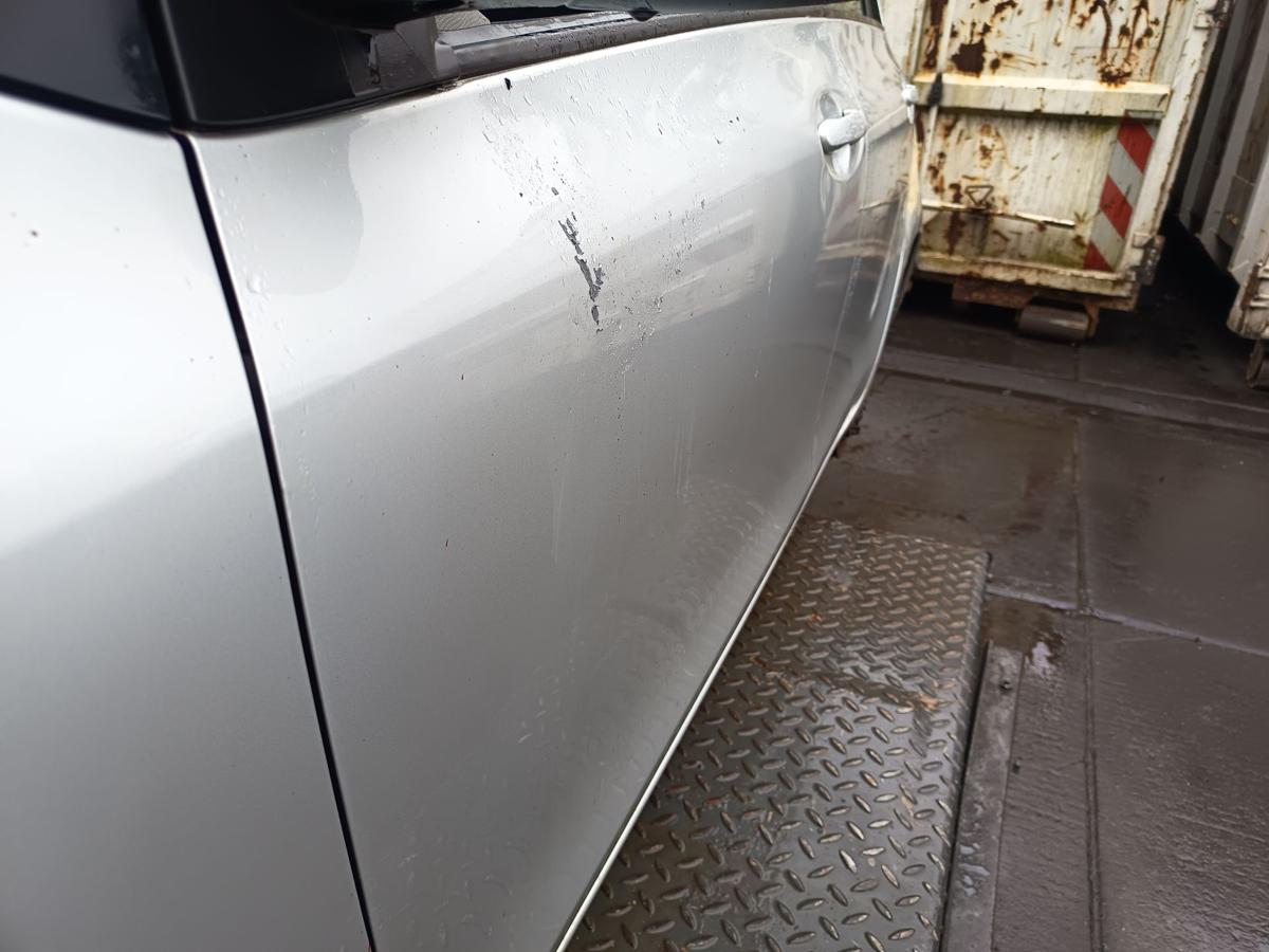 Toyota Yaris XP9 original Tür vorn links Fahrer 1E7 Silver pearl Bj 2006