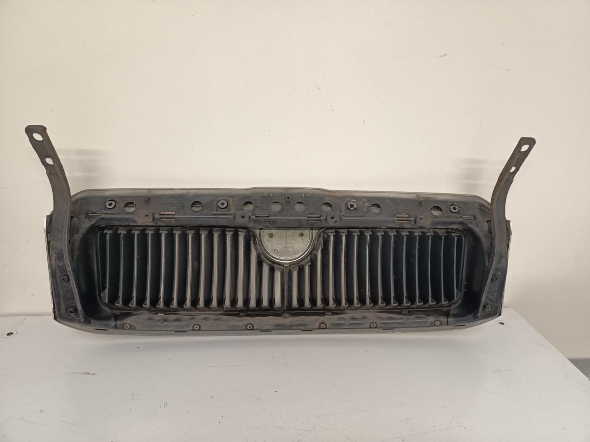 Skoda Octavia 1U orig Kühlergrill Frontgrill Emblem LF7T Silber Bj 2003