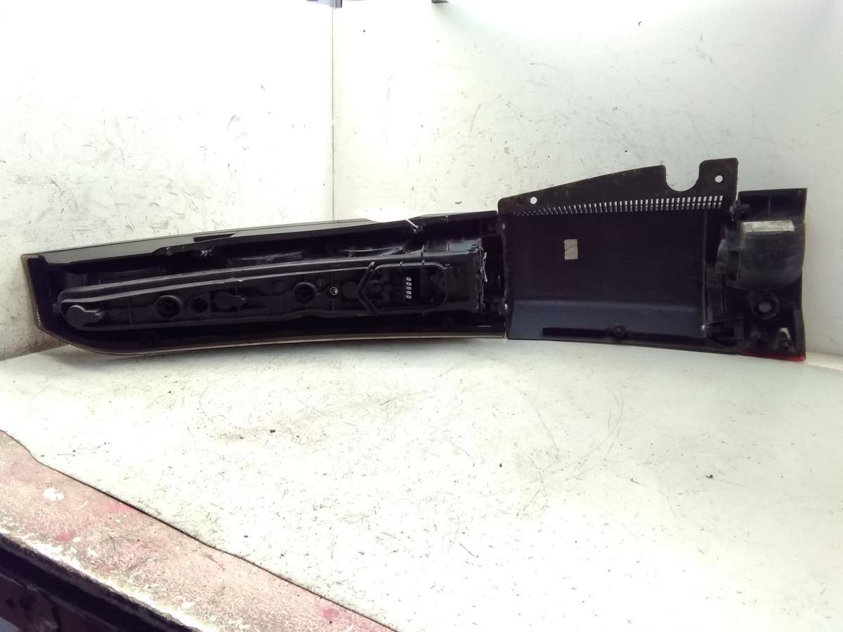 Opel Meriva A orig R&uuml;ckleuchte Heckleuchte rechts mit Blende Facelift BJ2006