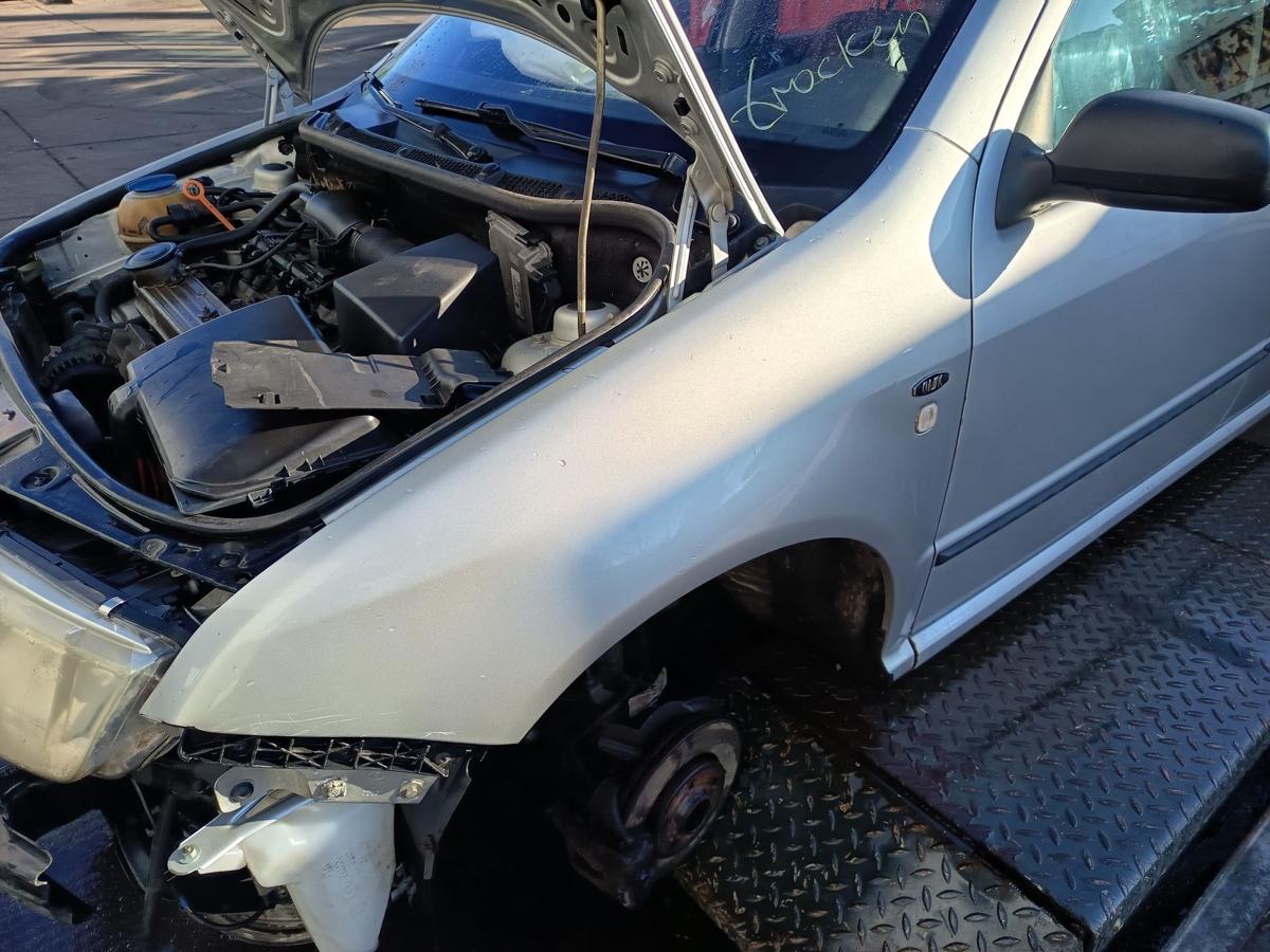 Skoda Fabia 6Y original Kotfl&uuml;gel links Seitenteil F7T Diamantsilber Bj 2002