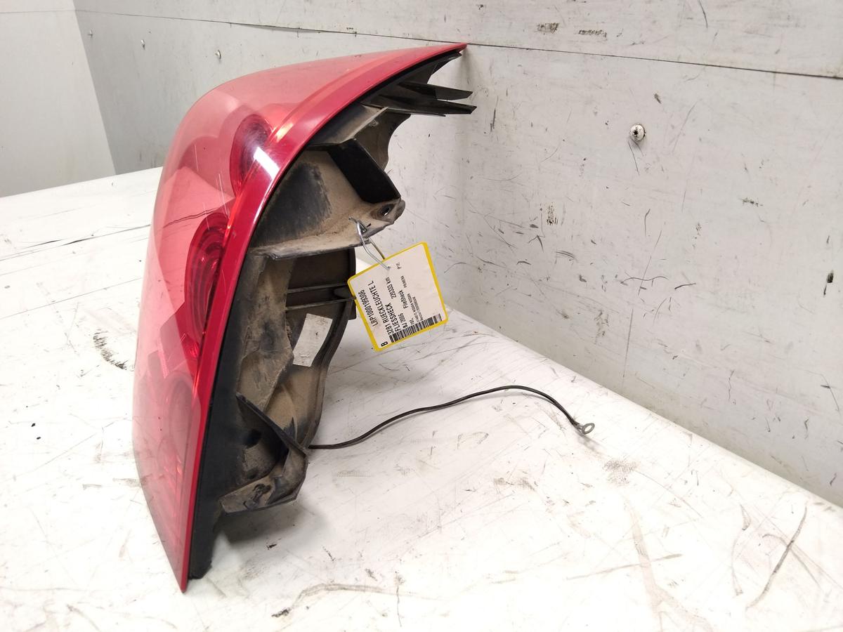 Nissan Primera P12 Hatchback R&uuml;ckleuchte Heckleuchte links Bj.2003