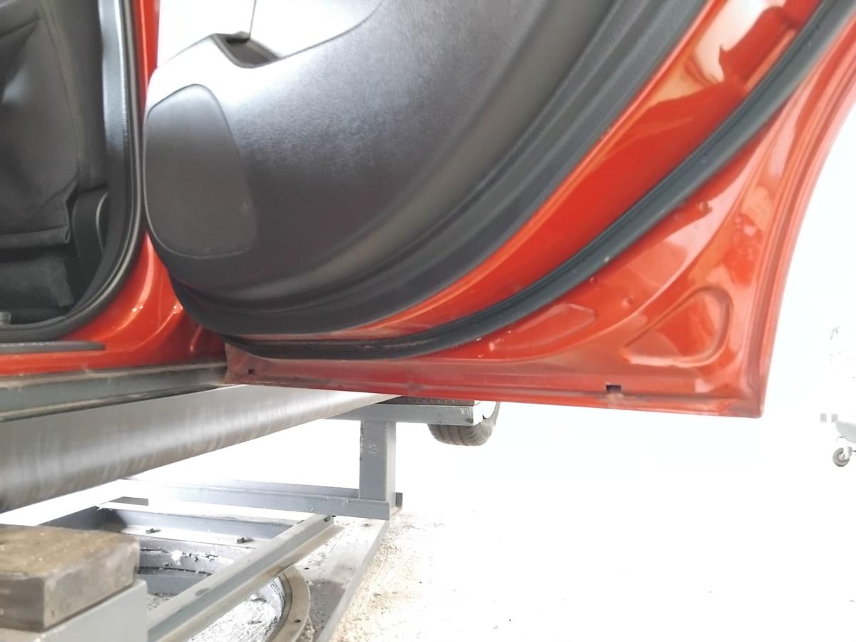 Nissan Tiida C11 T&uuml;r hinten rechts NAC New Red 5-t&uuml;rig Schr&auml;gheck BJ2009