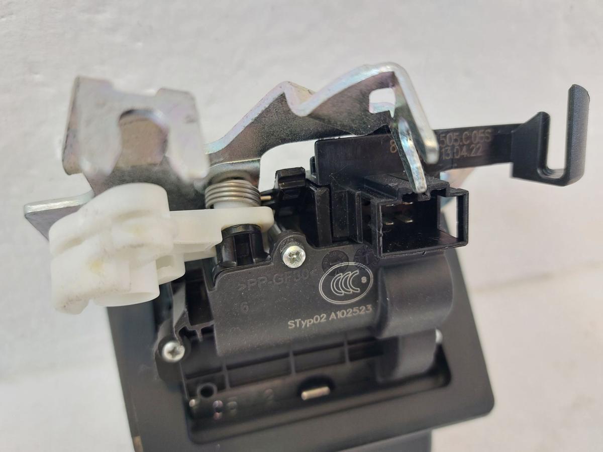 Audi Q2 Typ AG Schloss Heckklappe Hecklappenschloss Deckelschloss hinten OEM