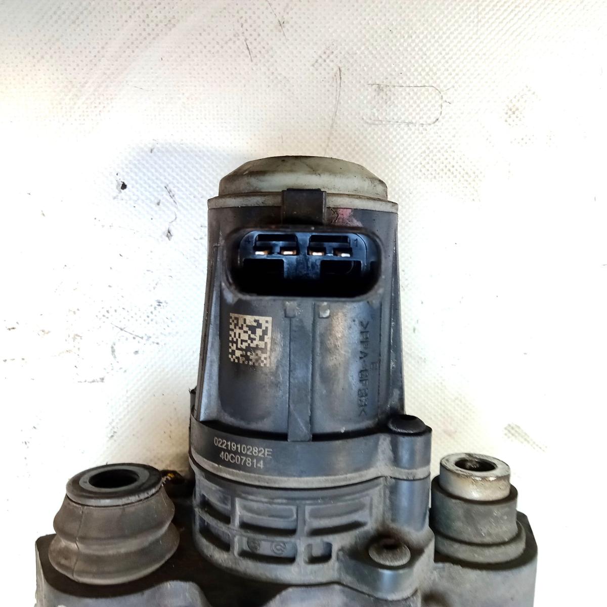 Tesla Model S original Bremssattel Feststellbremse Hinterachse rechts Bj.2019
