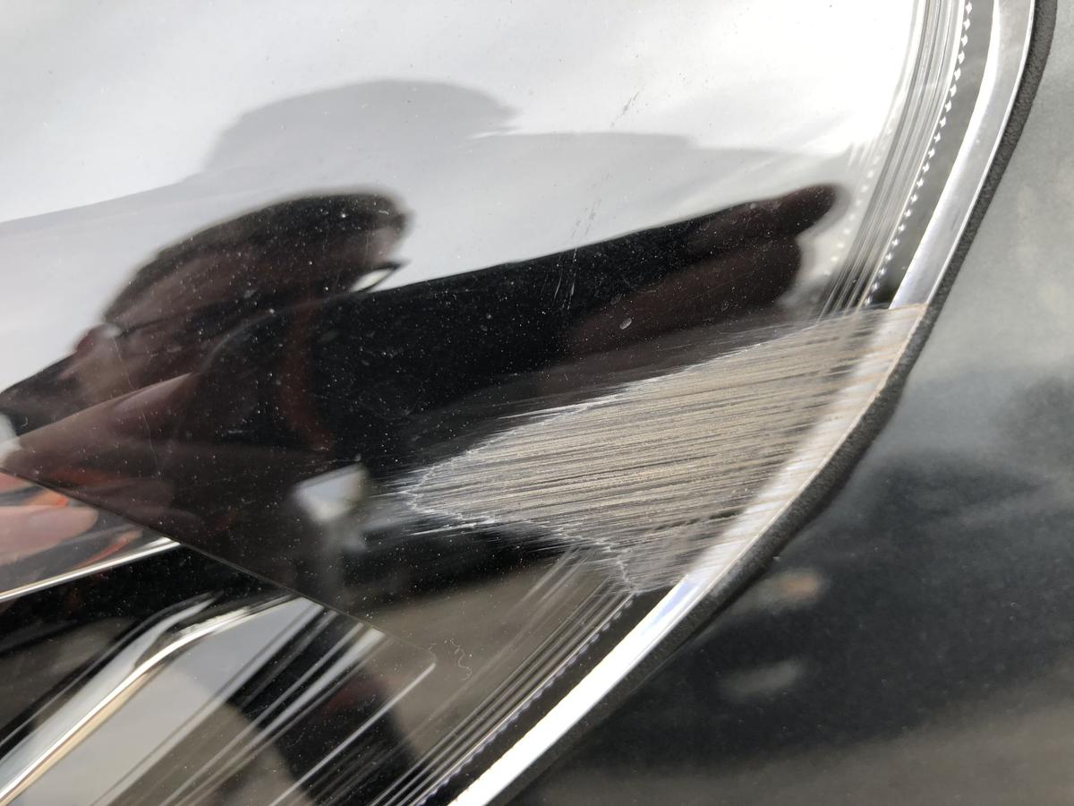 Hyundai i30 PD Scheinwerfer links Frontscheinwerfer Halogen Beschädigt 20-24