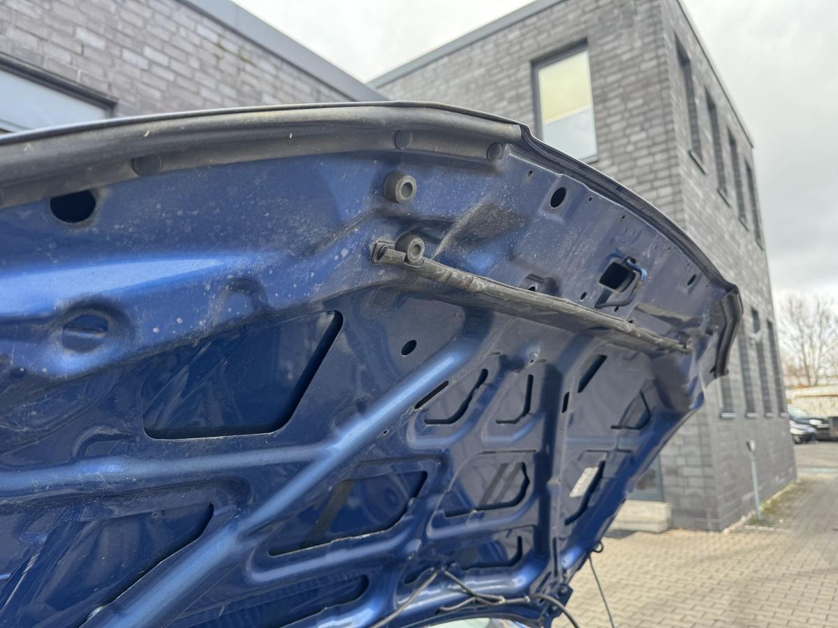 Mazda Demio original Motorhaube 20P Innocent Blue Pearl Bj.2000