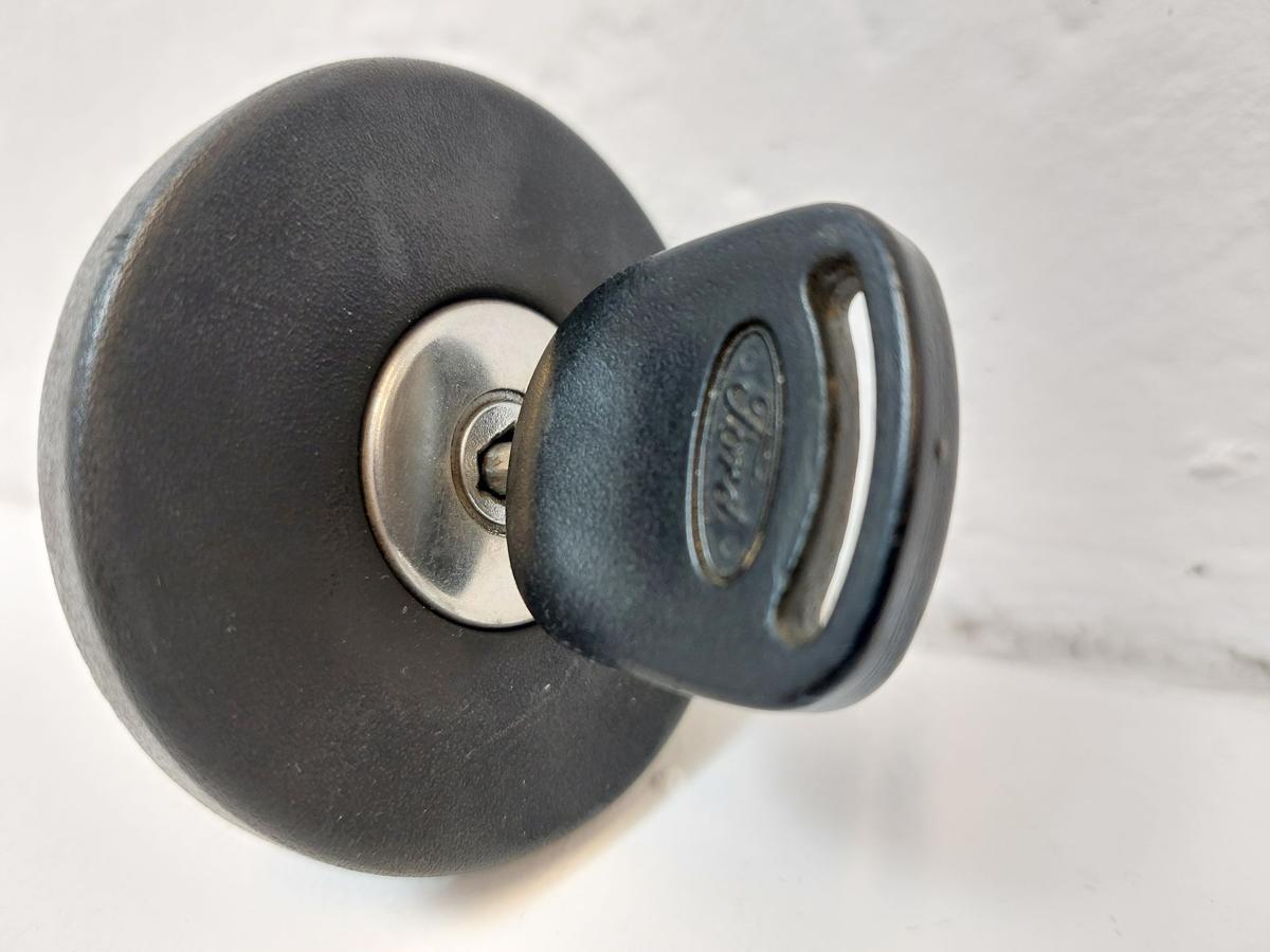 Ford Fiesta GFJ Tankverschluss Tankdeckel mit 1 Schlüssel