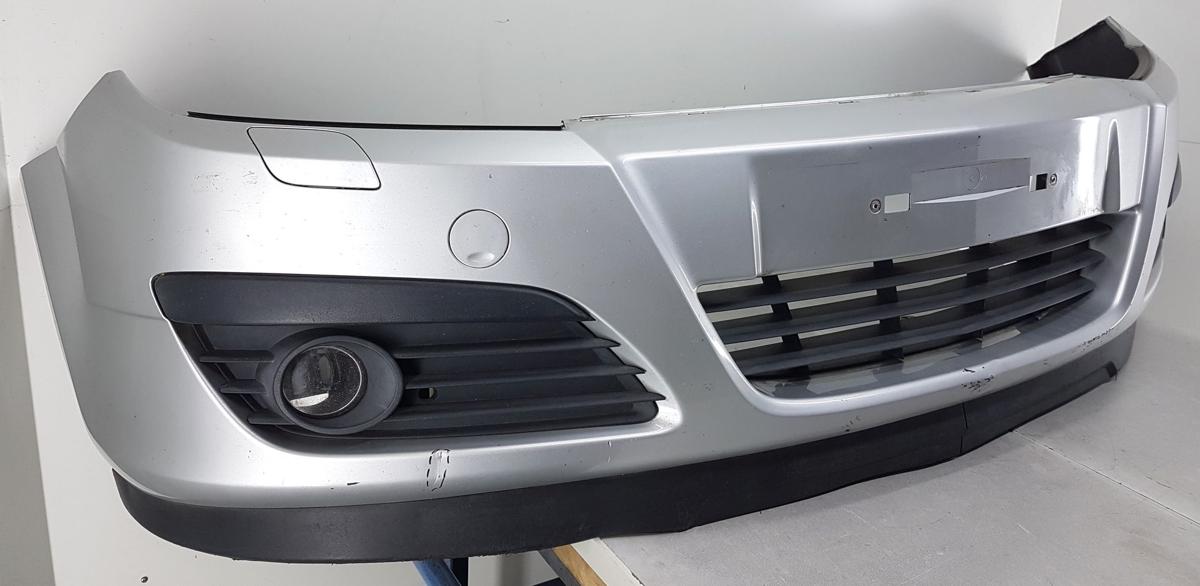 Opel Astra H Stoßstange Stoßfänger vorn in 2AU Starsilber III Met Bj2006