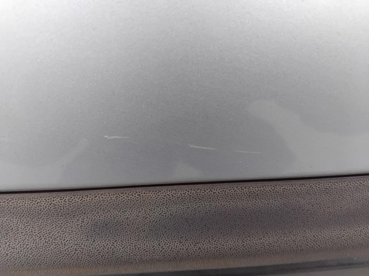 VW Passat 3C T&uuml;r vorn links Fahrert&uuml;r arcticbluesilver LB5M BJ2007