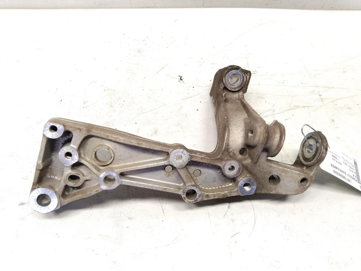 Audi A3 8P original Konsole Querlenker vorn rechts 1K0199296E BJ2010