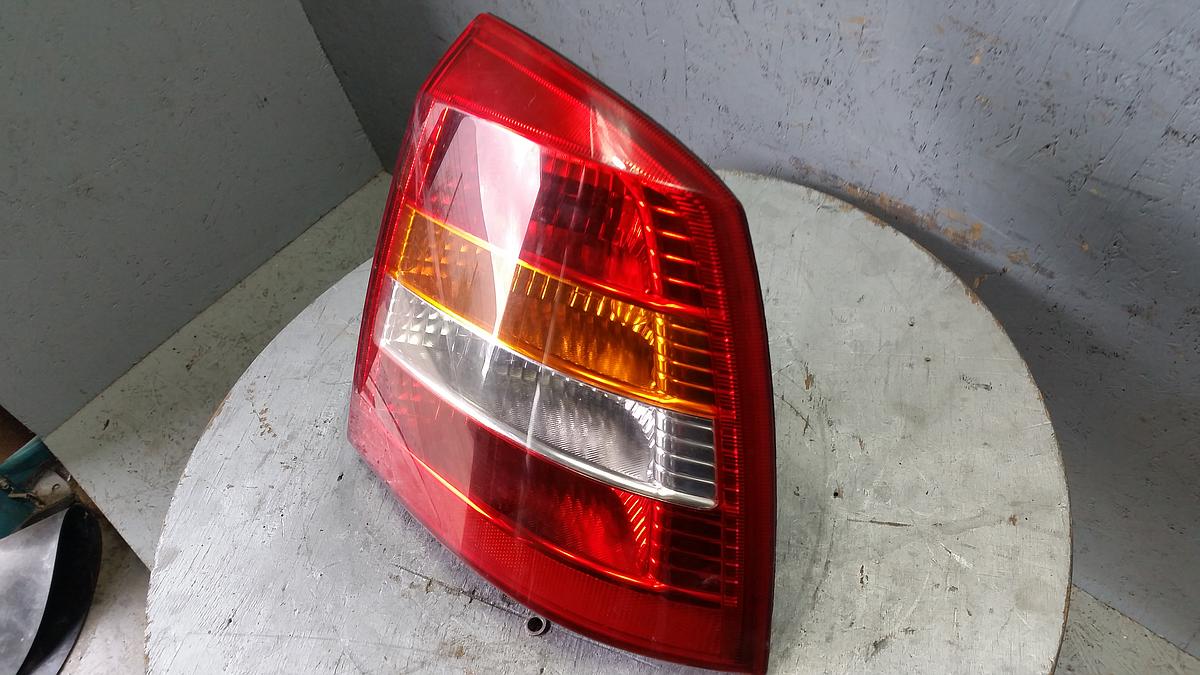 Opel Astra G Limo Bj 2002 org Rückleuchte rechts Heckleuchte Licht