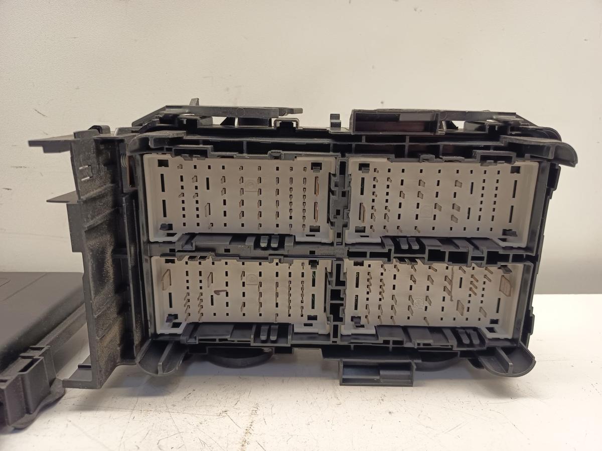 Opel Insignia B orig Zentralelktrik Schmelzsicherung Relaistr&auml;ger 39116625 Bj 19