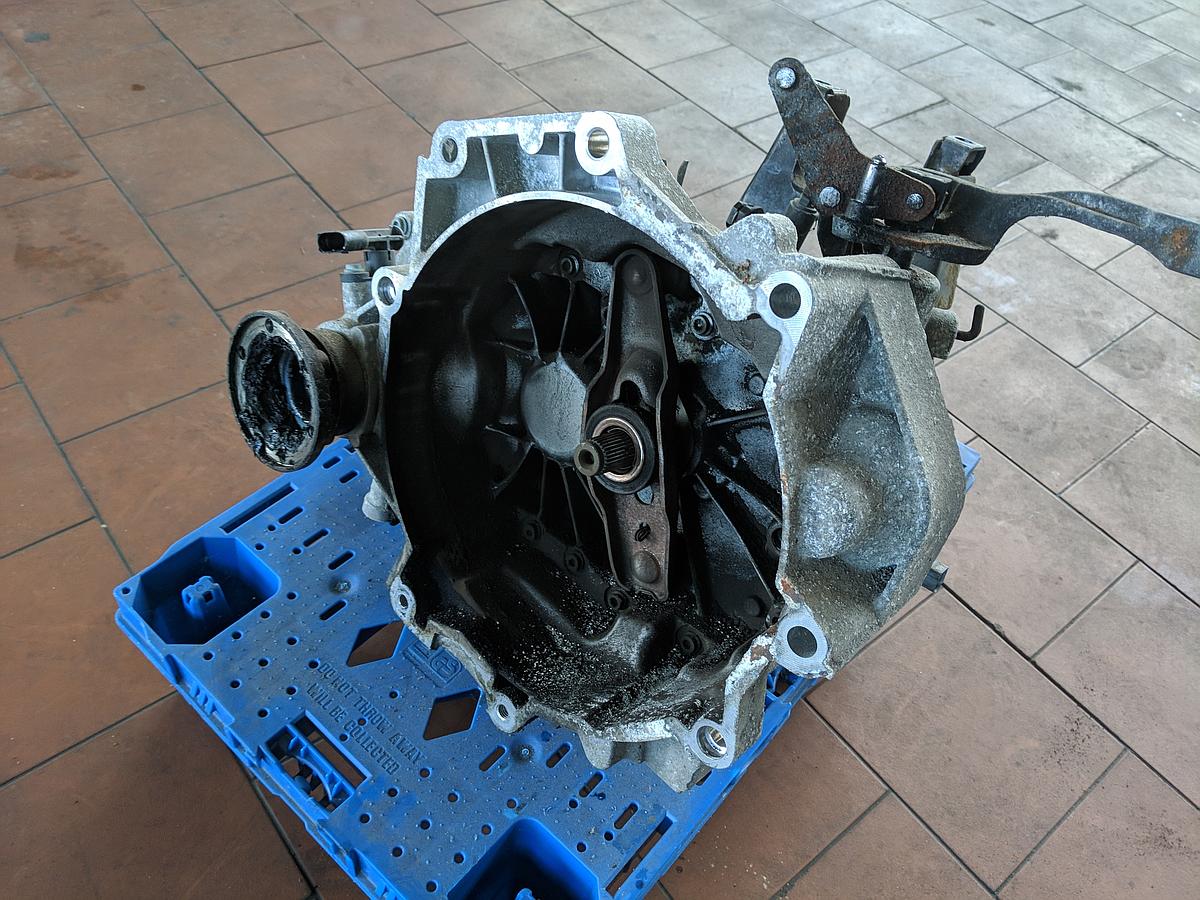 Getriebe GRZ Schaltgetriebe 5-Gang VW Polo 9N3 Bj.06