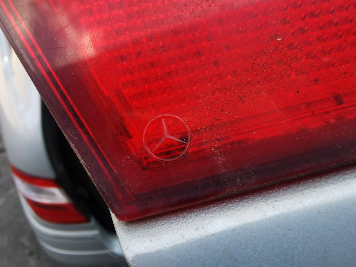Mercedes E Klasse S211 Rückleuchte Schlussleuchte Rücklicht innen links Kombi