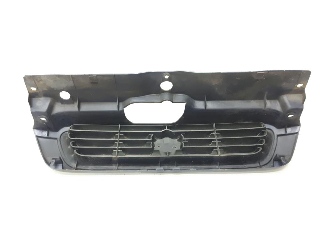 Suzuki Baleno original Grill Kühlergrill BJ1996