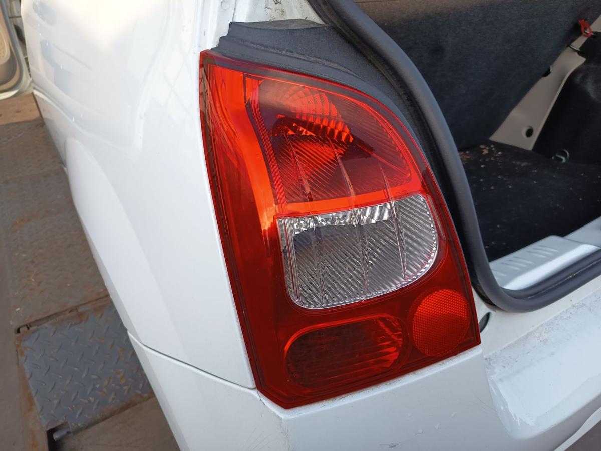 Renault Twingo II original R&uuml;ckleuchte links Heck Schluss Licht Bj 2009